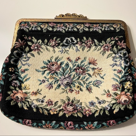 Antique Victorian tapestry needlepoint purse - Picture 2 of 8